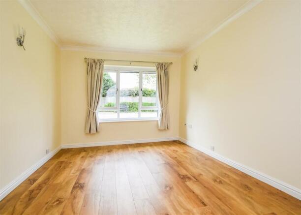 2 Saxon Park - Lounge 2.jpg