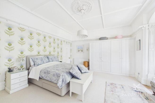 2 bed Apartment for sale Image 8