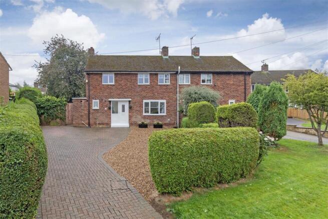 3-bed semi-detached on Salisbury Avenue, Newbold, Chesterfield, £230,000
