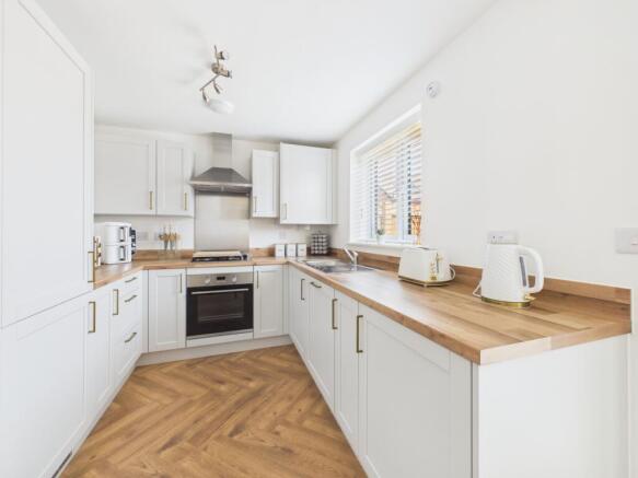 3 bed Semi-Detached for sale Image 5