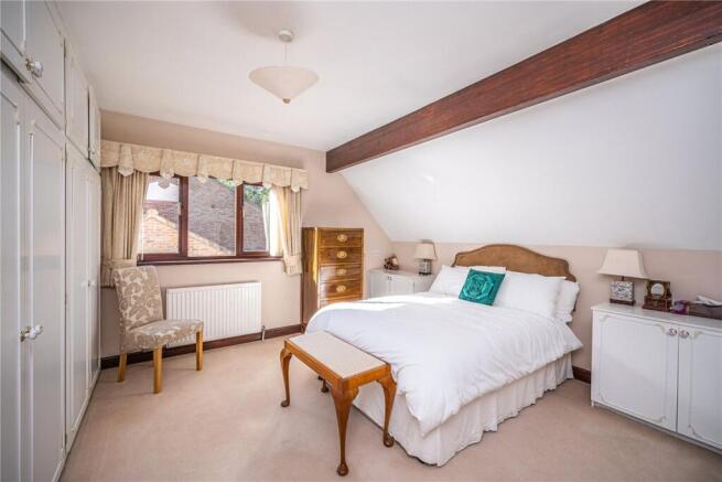 4 bed Detached for sale Image 12