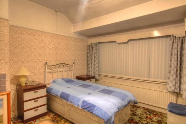 Bed1.jpg