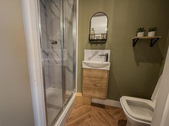 Studio 3 Bathroom