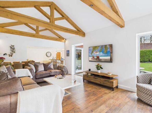 4 bed Detached for sale Image 10