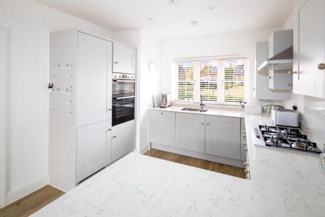 Kitchen-Breakfast-Family Room