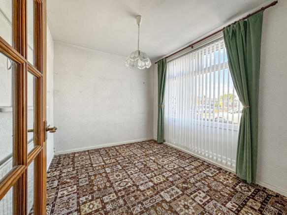 4 bed Semi-Detached for sale Image 4