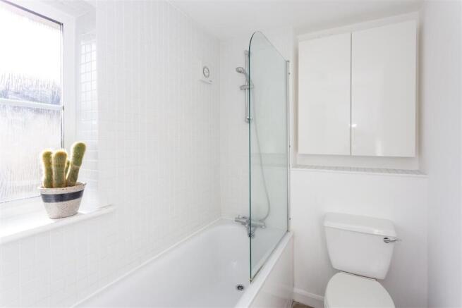 Bathroom1.jpg