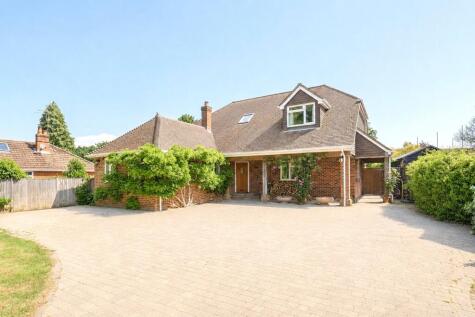 Reading Road, Hook, Hampshire, RG27