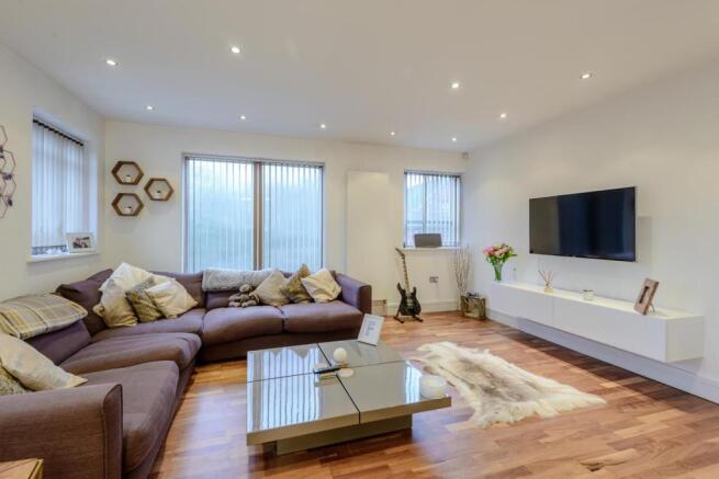 8408691-interior02-800.jpg