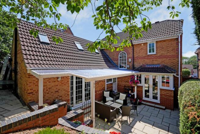 4 bed Detached for sale Image 5