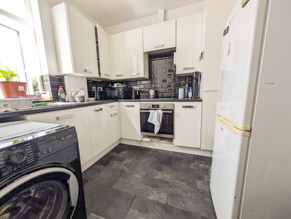 4 bed Block of Apartments for sale Image 5