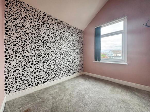 3 bed End of Terrace to rent Image 9