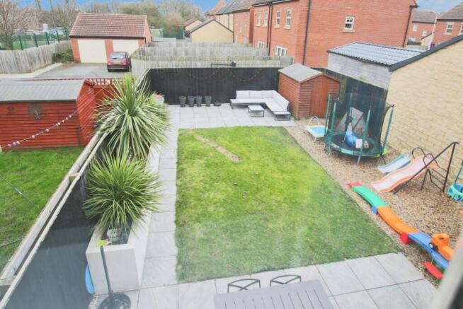 3 bed Semi-Detached for sale Image 12