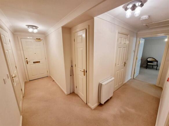 Hallway.jpg