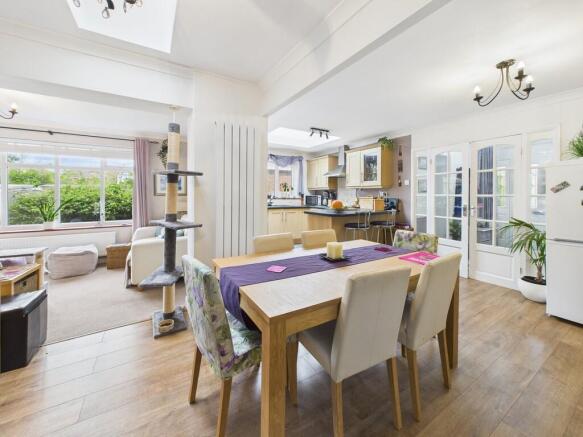 CAM02854G0-PR0435...