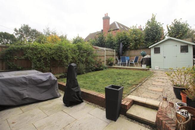 LANDSCAPED REAR GARDEN