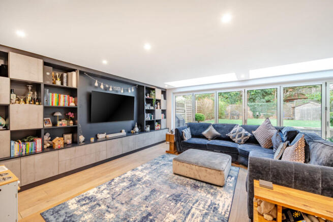 1388545-17-693c01...