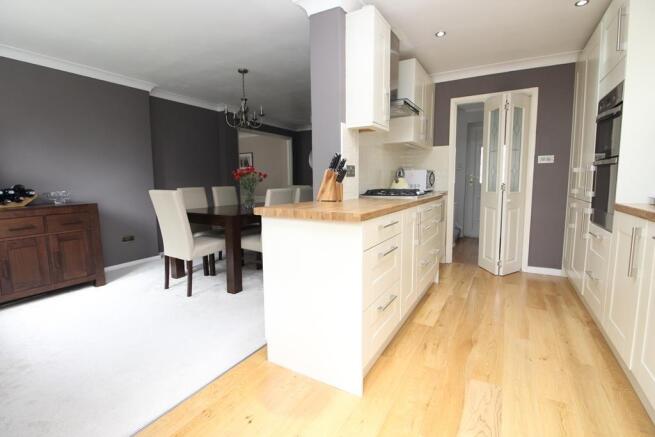 Kitchen/Dining Area