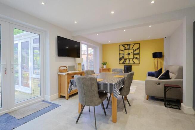 Lytchett Drive, Broadstone photo 4