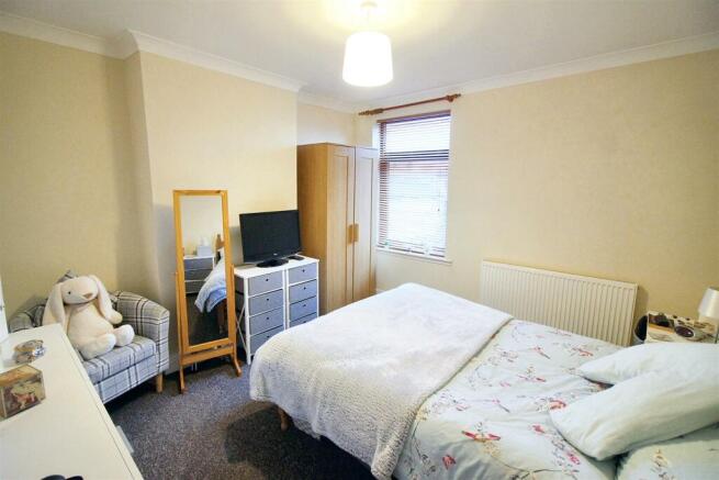 bedroom 1 (1).jpeg