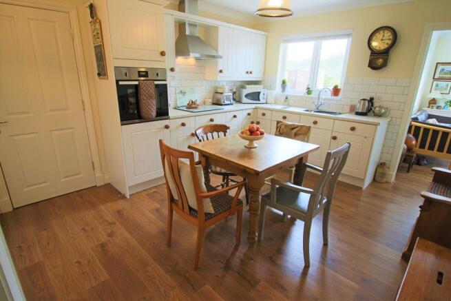 Kitchen breakfast room