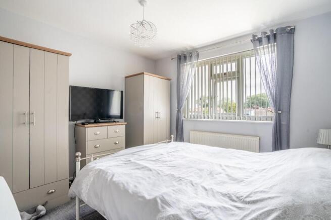 2 bed Semi-Detached Bungalow for sale Image 7