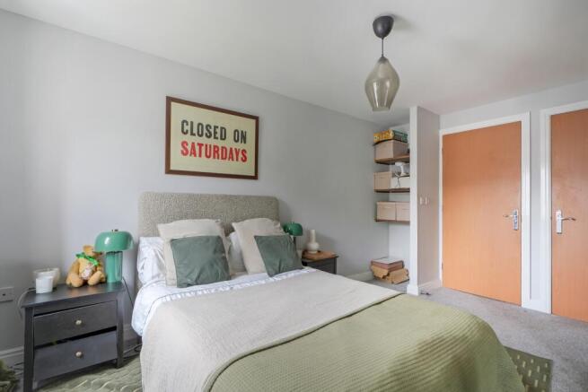 2 bed Flat for sale Image 11