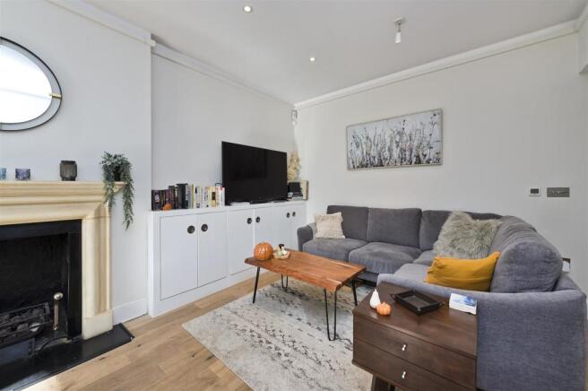 base@156 elgin ave-7776.jpg