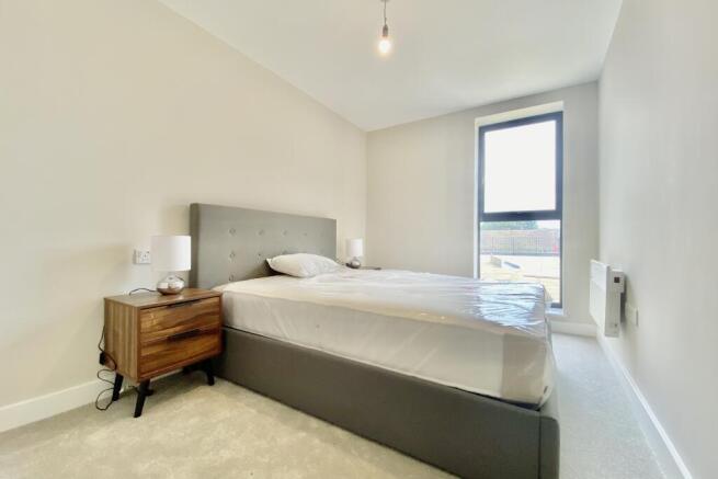 2 bed Apartment to rent Image 5