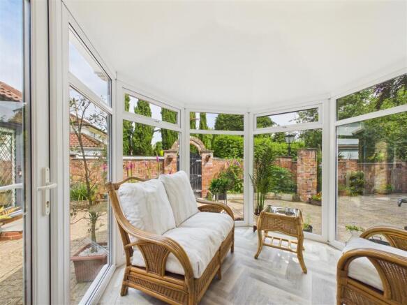 2 bed Detached Bungalow for sale Image 6