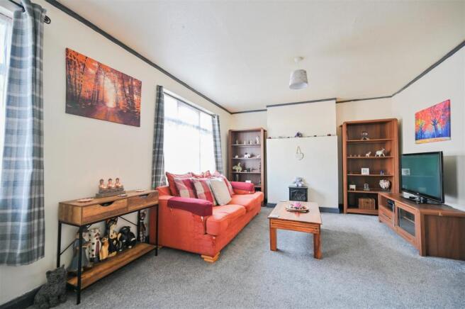 Lounge / Dining Room