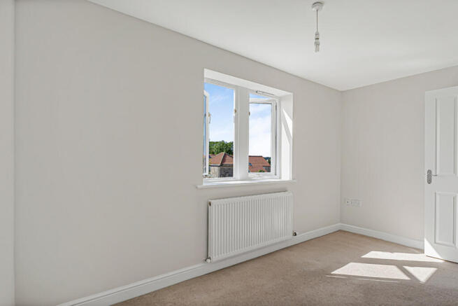 4 bed Detached for sale Image 12
