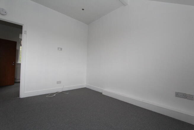 1 bed Flat to rent Image 4