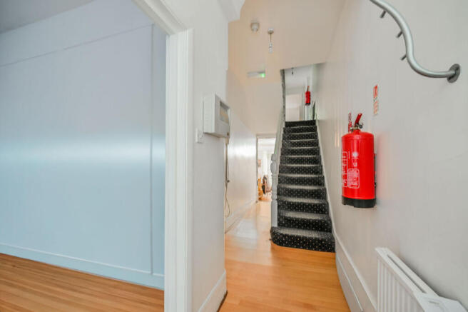 Alexandra Road, London, N8, Hornsey, London, N8 photo 4