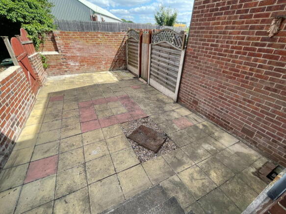 2 bed Semi-Detached for sale Image 11