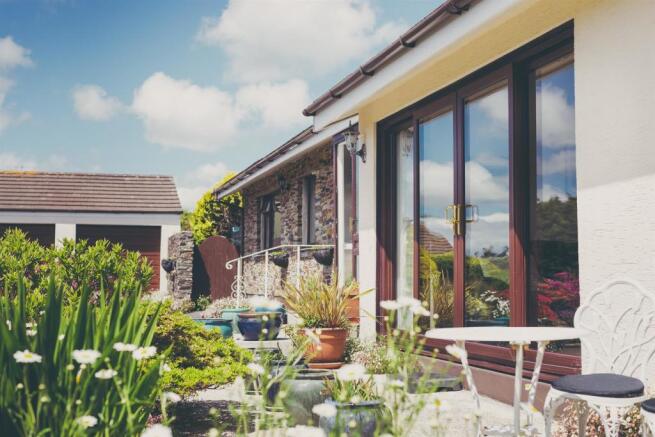 Briar Lodge front elevation rightmove.jpg