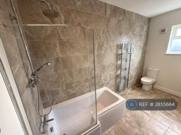 3 bed Detached to rent Image 12