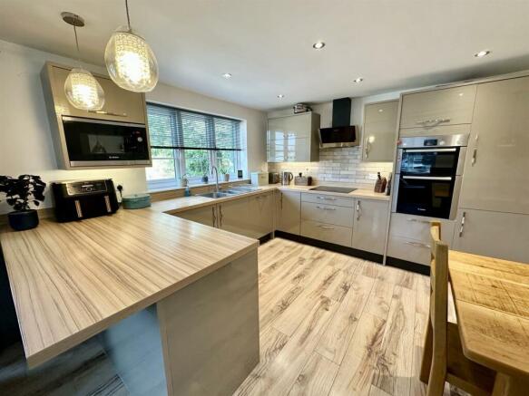 kitchen.JPEG