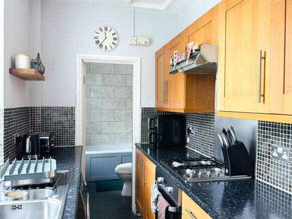 2 bed Terraced for sale Image 9