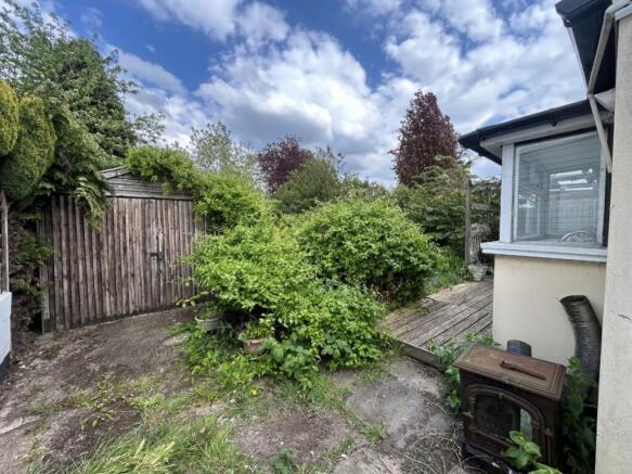 Dilloways Lane, Willenhall, West Midlands, WV13 photo 4