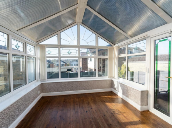 4 bed Detached for sale Image 8