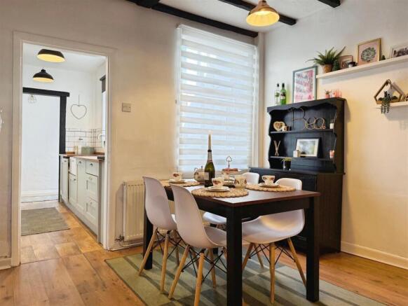 2 bed Terraced for sale Image 7