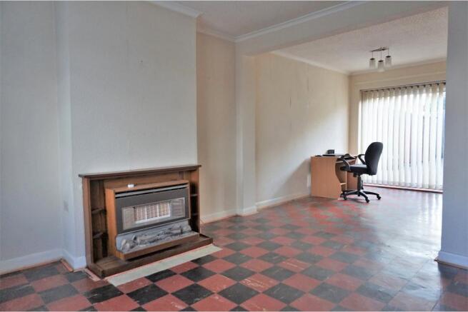 Lounge/Dining Room