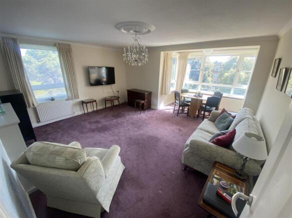 Lounge Dining Room