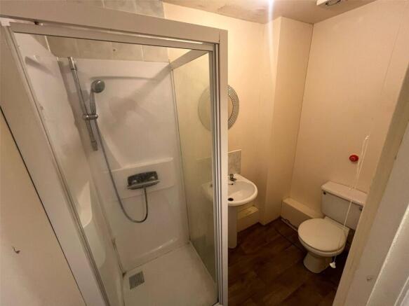 2 bed Apartment for sale Image 7