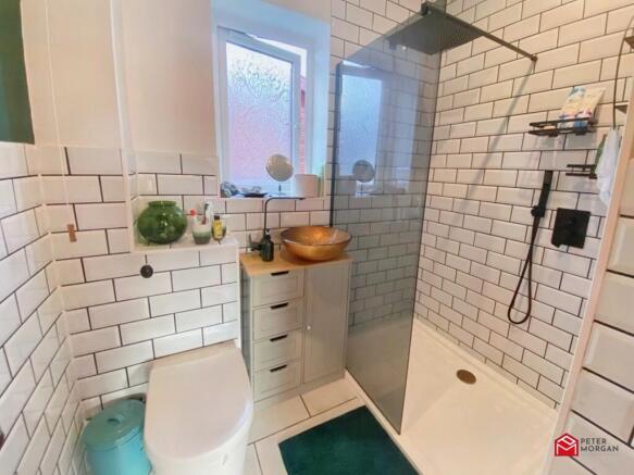 Double Shower Room