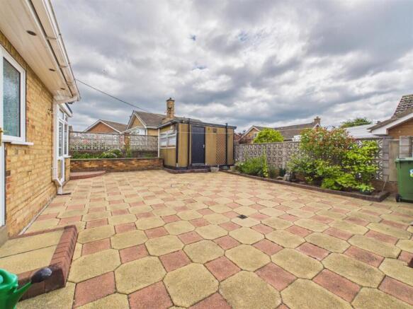 2 bed Detached Bungalow for sale Image 9