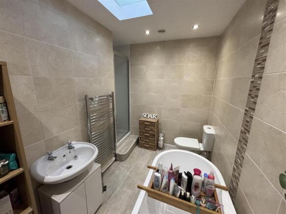 3 bed Detached for sale Image 9