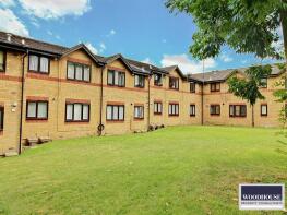 Flat 1, Alexander Court, Victoria Close, Waltham Cross EN8 9EP