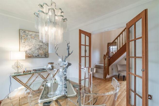 8487991-interior14.jpg